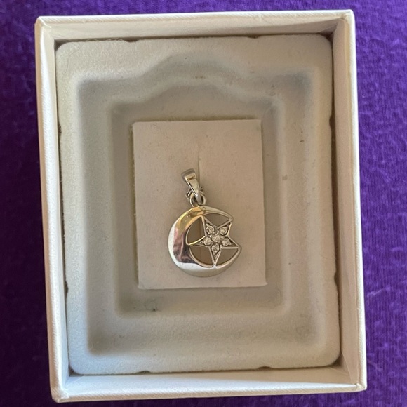 Silver Crescent Moon Star Necklace - Picture 5 of 5